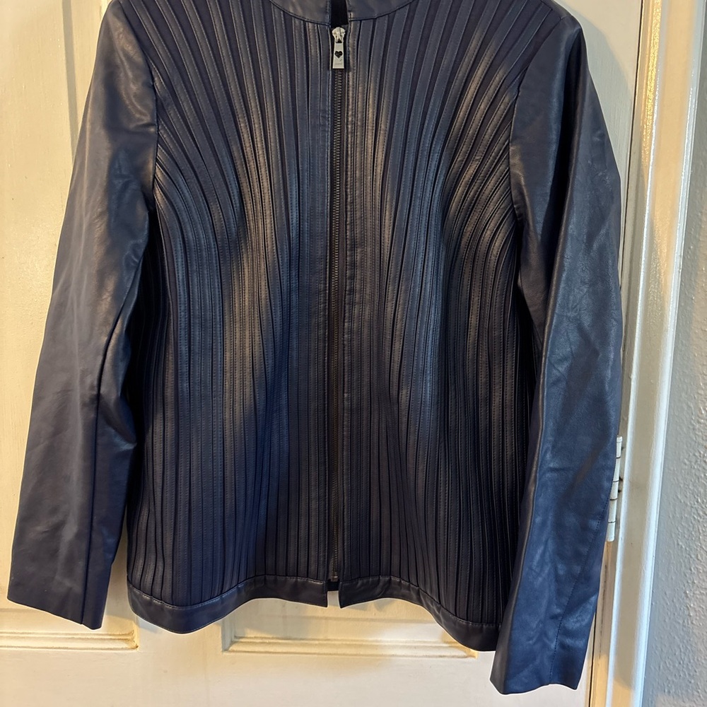Belle by Kim Gravel Women's Navy Pleated Full Zip Jacket, Size M